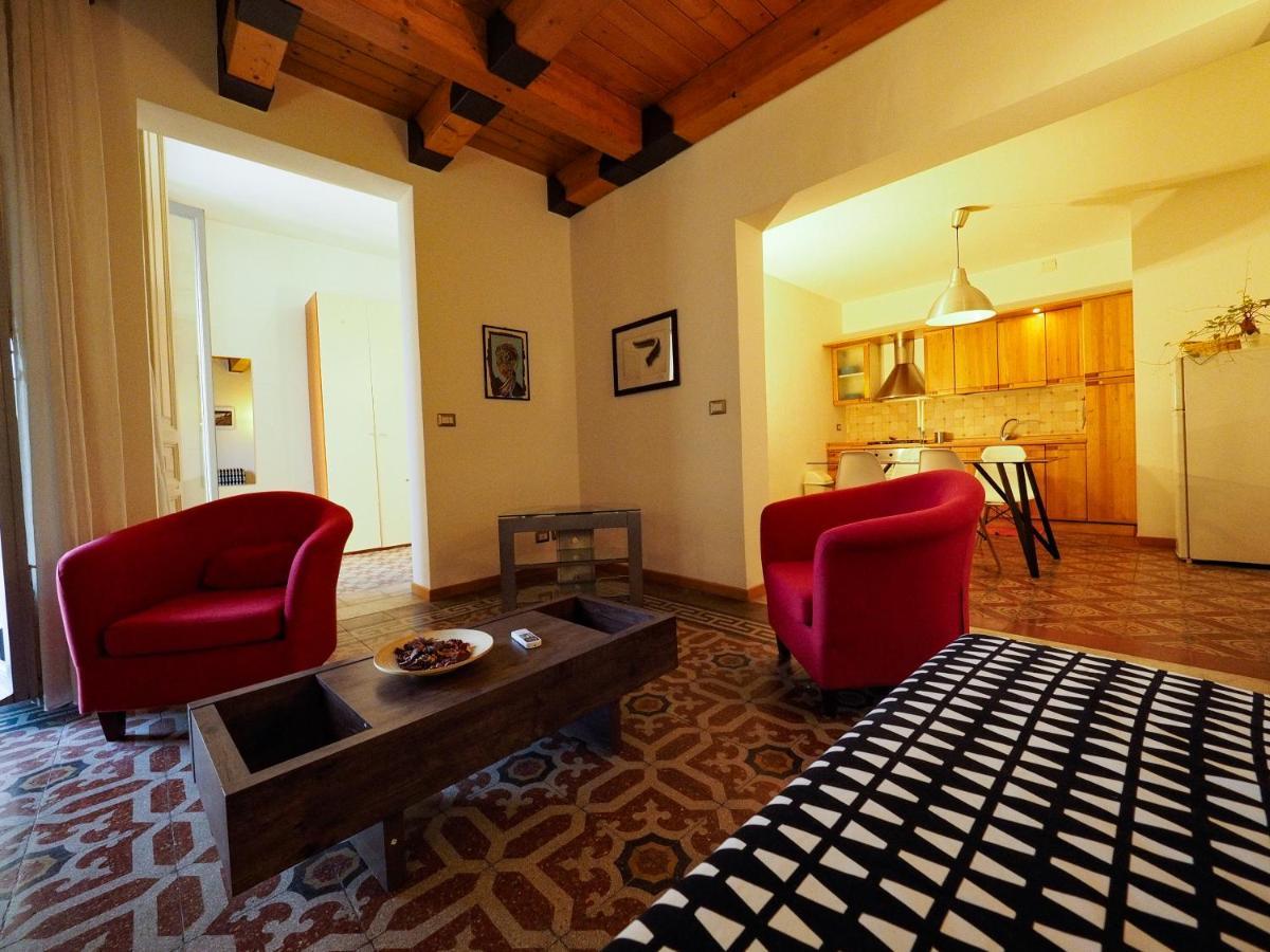 Appartamenti Villa Bellini คาตาเนีย ภายนอก รูปภาพ