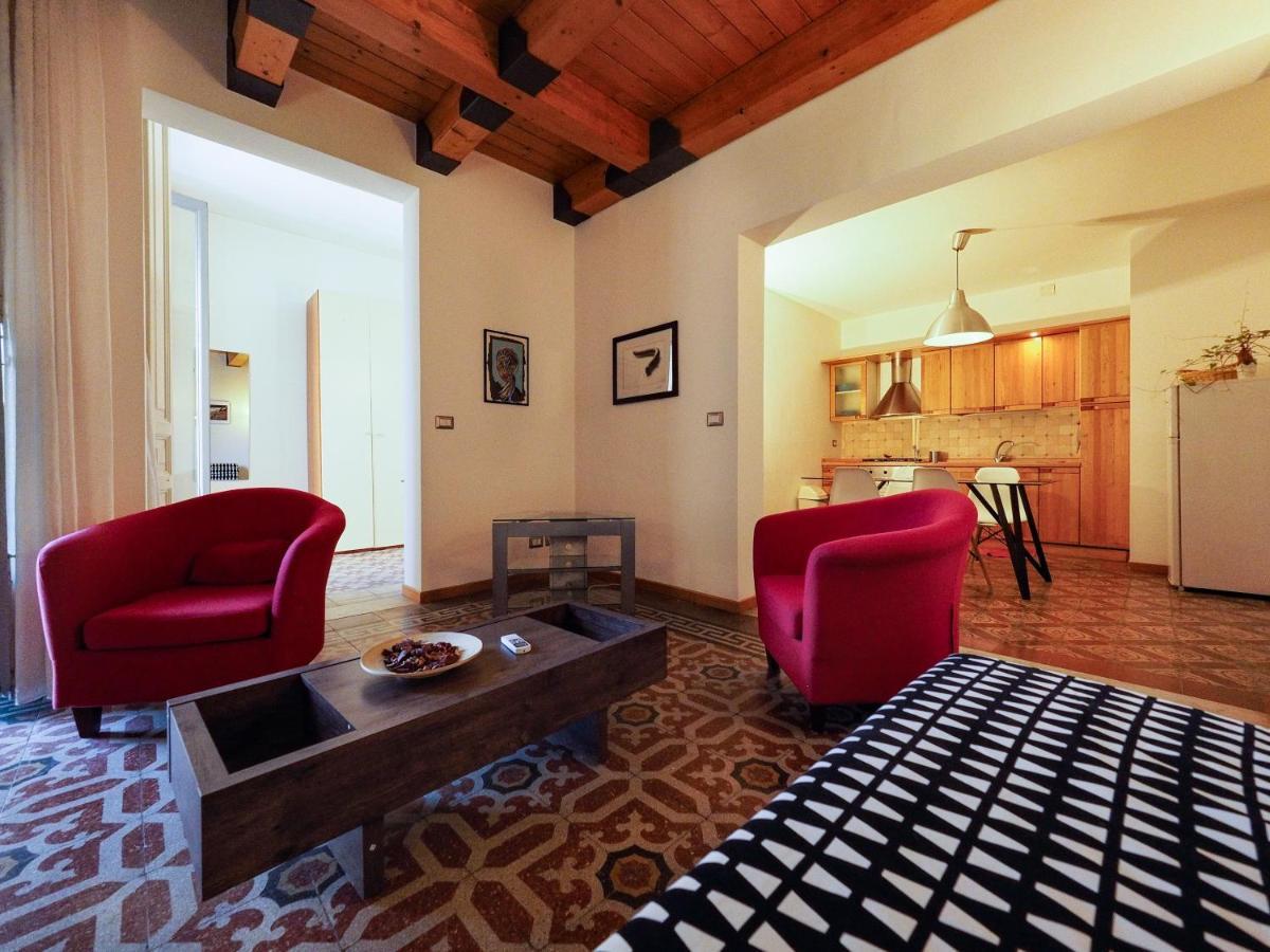 Appartamenti Villa Bellini คาตาเนีย ภายนอก รูปภาพ