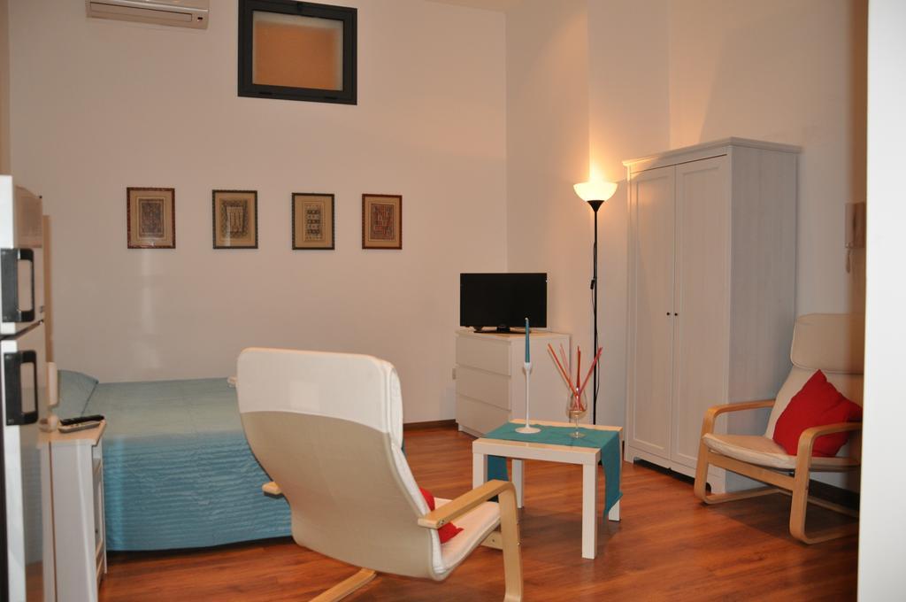 Appartamenti Villa Bellini คาตาเนีย ภายนอก รูปภาพ